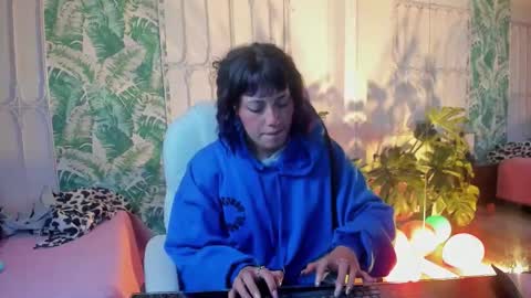 _sharlotte777 online show from January 12, 4:18 am