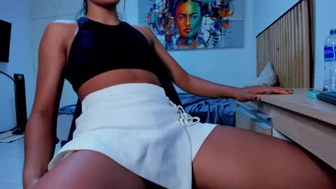 Shayra online show from March 9, 5:06 pm