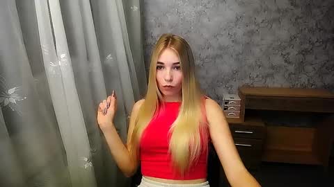 Snapshot of _snow_queen__ chatting on December 2, 1:56 pm Rachel online show from December 2, 1:56 pm