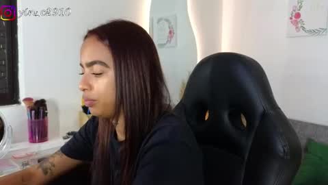 Snapshot of _sophiebrown__ chatting on December 13, 10:51 am Andrea The Next Stream Wednesday online show from December 13, 10:51 am