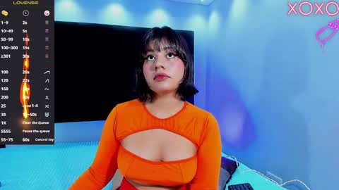 Snapshot of _sowy_venus_ chatting on January 9, 1:02 pm V E N U S online show from January 9, 1:02 pm