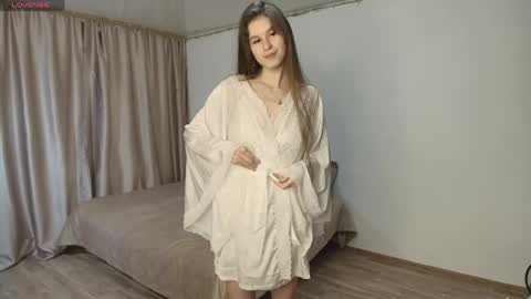 Stella Grace online show from May 26, 9:41 am