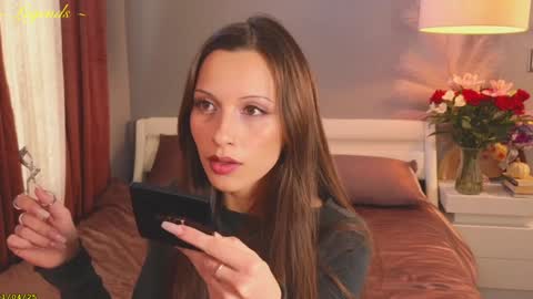  Stella online show from January 4, 9:31 pm