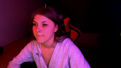 Mari online show from April 24, 6:54 pm