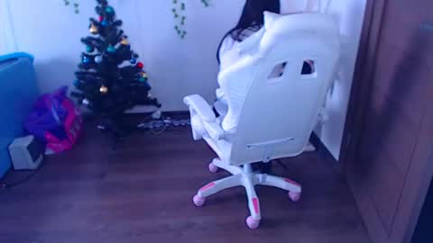 _thesamedaniellatrue_ online show from February 13, 10:55 am