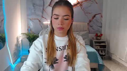 _tiffany1 online show from September 10, 8:09 pm