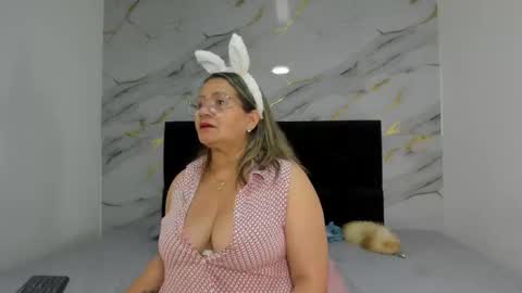 _vickysweet online show from October 5, 12:48 am