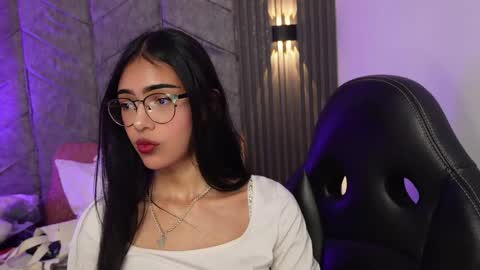   online show from April 20, 7:50 pm