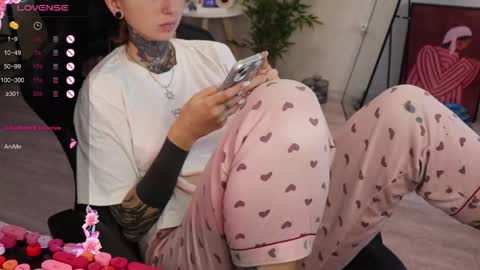 Snapshot of _viv1an_ chatting on September 26, 9:18 am Alis online show from September 26, 9:18 am