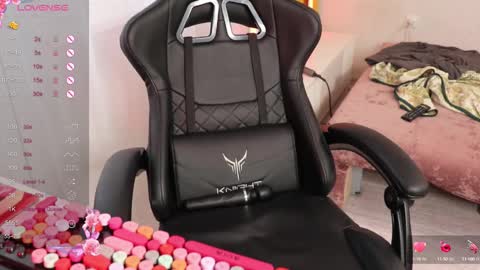 Snapshot of _viv1an_ chatting on October 10, 12:32 pm Alis online show from October 10, 12:32 pm
