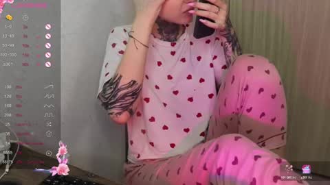 Snapshot of _viv1an_ chatting on January 20, 3:07 pm Alis online show from January 20, 3:07 pm