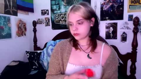 Snapshot of _xxalexx chatting on October 22, 2:49 am xxalexx online show from October 22, 2:49 am