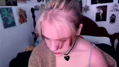 Snapshot of _xxalexx chatting on October 12, 2:36 am xxalexx online show from October 12, 2:36 am