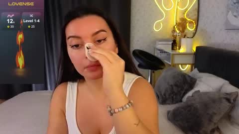 Snapshot of _your_sweetdream chatting on February 11, 7:54 am Jasmine online show from February 11, 7:54 am