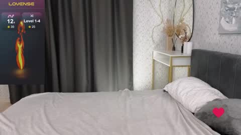 Snapshot of _your_sweetdream chatting on September 25, 8:24 am Jasmine online show from September 25, 8:24 am