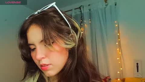 Snapshot of _yourcherrybomb chatting on February 24, 3:42 am _yourcherrybomb online show from February 24, 3:42 am