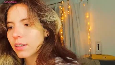 Snapshot of _yourcherrybomb chatting on February 23, 3:29 am _yourcherrybomb online show from February 23, 3:29 am