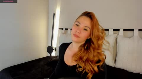 Zoe  online show from May 5, 12:41 pm