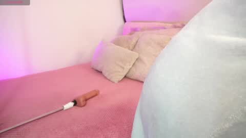 Alexandra  online show from March 9, 9:13 am