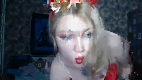 Snapshot of aalicebubble chatting on December 11, 8:28 pm Alice online show from December 11, 8:28 pm