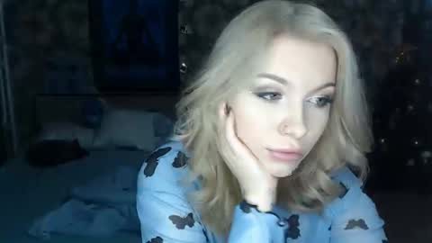 Snapshot of aalicebubble chatting on January 7, 6:24 pm Alice online show from January 7, 6:24 pm