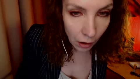 Snapshot of aamazingjoi chatting on January 21, 3:59 am Katie online show from January 21, 3:59 am