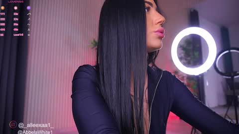Snapshot of abbela_white chatting on January 8, 6:41 am Alexa online show from January 8, 6:41 am