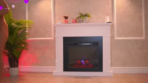 Snapshot of abbela_white chatting on October 13, 5:21 am Alexa online show from October 13, 5:21 am
