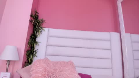 Snapshot of abbey_walker chatting on February 15, 1:16 pm abbey_walker online show from February 15, 1:16 pm