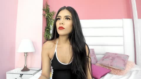 Snapshot of abbey_walker chatting on February 6, 2:55 am abbey_walker online show from February 6, 2:55 am