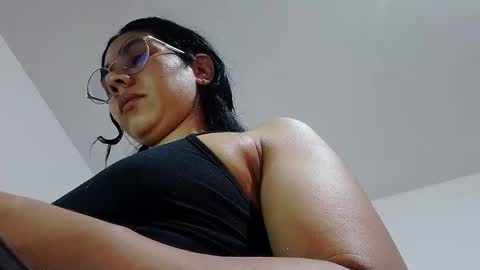 Snapshot of abbi_moon chatting on December 27, 3:16 pm Martina online show from December 27, 3:16 pm