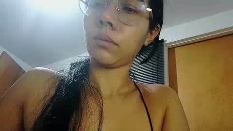 Snapshot of abbi_moon chatting on January 19, 10:17 am Martina online show from January 19, 10:17 am