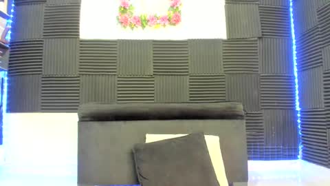 Snapshot of abby_connie chatting on January 26, 3:25 pm Abby Connie online show from January 26, 3:25 pm