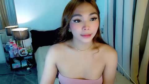 abby_luxpinay online show from November 1, 2:05 am