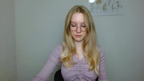 Abby Lovense is active online show from September 27, 10:44 am