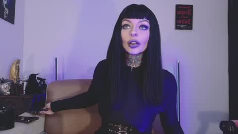 Abby online show from March 31, 3:06 am