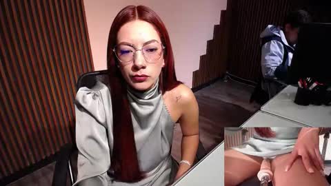 Abby Stones online show from February 4, 12:30 pm