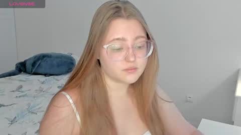 Abby    Stream at Sat  Sun  Mon  Fri online show from February 8, 2:32 pm