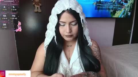     online show from February 8, 7:50 pm