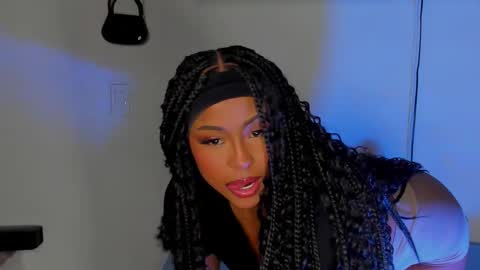 Simone    may online show from September 12, 8:01 am