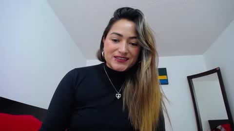 Snapshot of abie_spicy_ chatting on December 24, 12:44 pm ximena online show from December 24, 12:44 pm