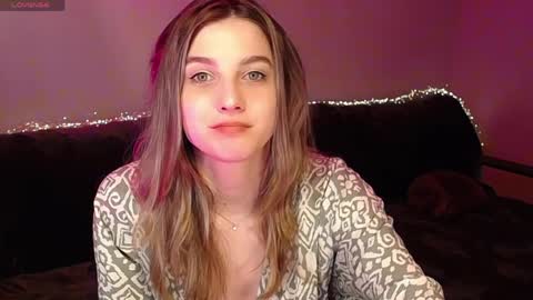 Abigail online show from April 6, 4:52 pm