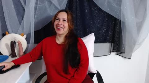 Snapshot of abril_bianchi chatting on February 25, 10:09 pm abril_bianchi online show from February 25, 10:09 pm