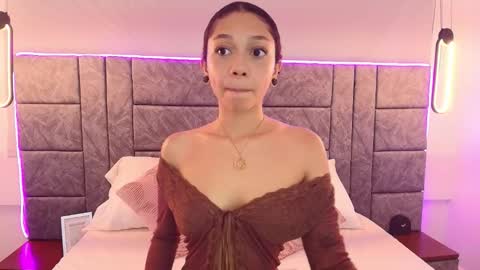  Abril  online show from November 13, 8:52 pm