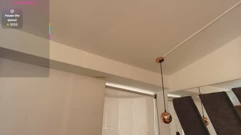  Abril  online show from December 3, 8:44 pm