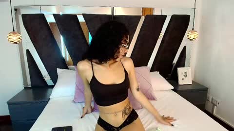  Abril  online show from January 31, 7:40 pm