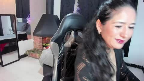 Abril online show from June 2, 5:14 pm