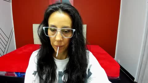 ABRIL online show from December 3, 7:55 pm