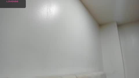 AbrilSonne online show from March 6, 8:27 pm