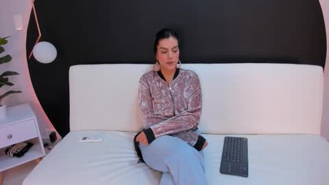    online show from February 3, 2:00 pm